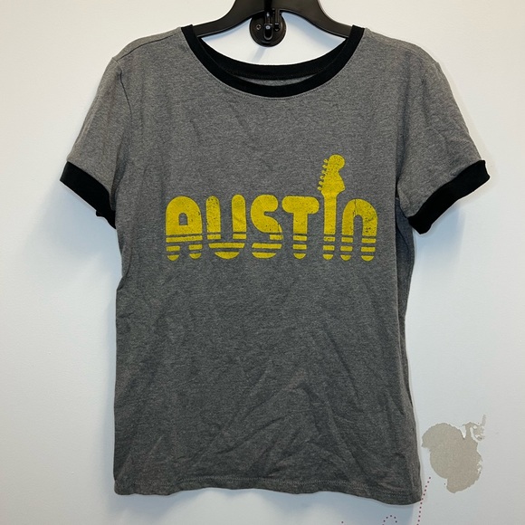 True Craft Graphic Tee Size M - Picture 2 of 4